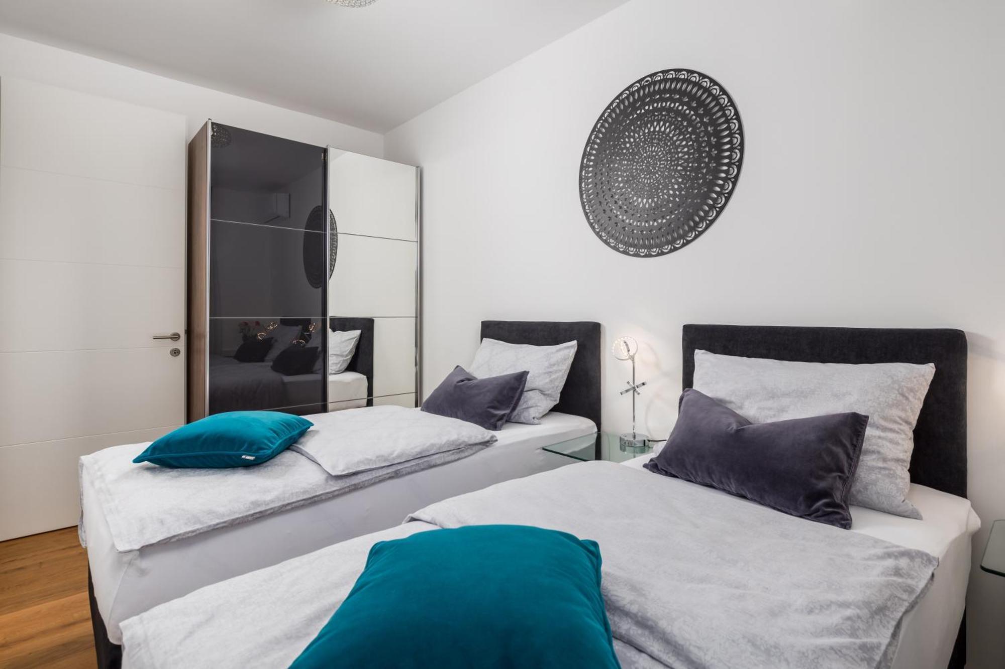 Luxury Apartment Hyperion With Private Pool And Garden Murter Extérieur photo