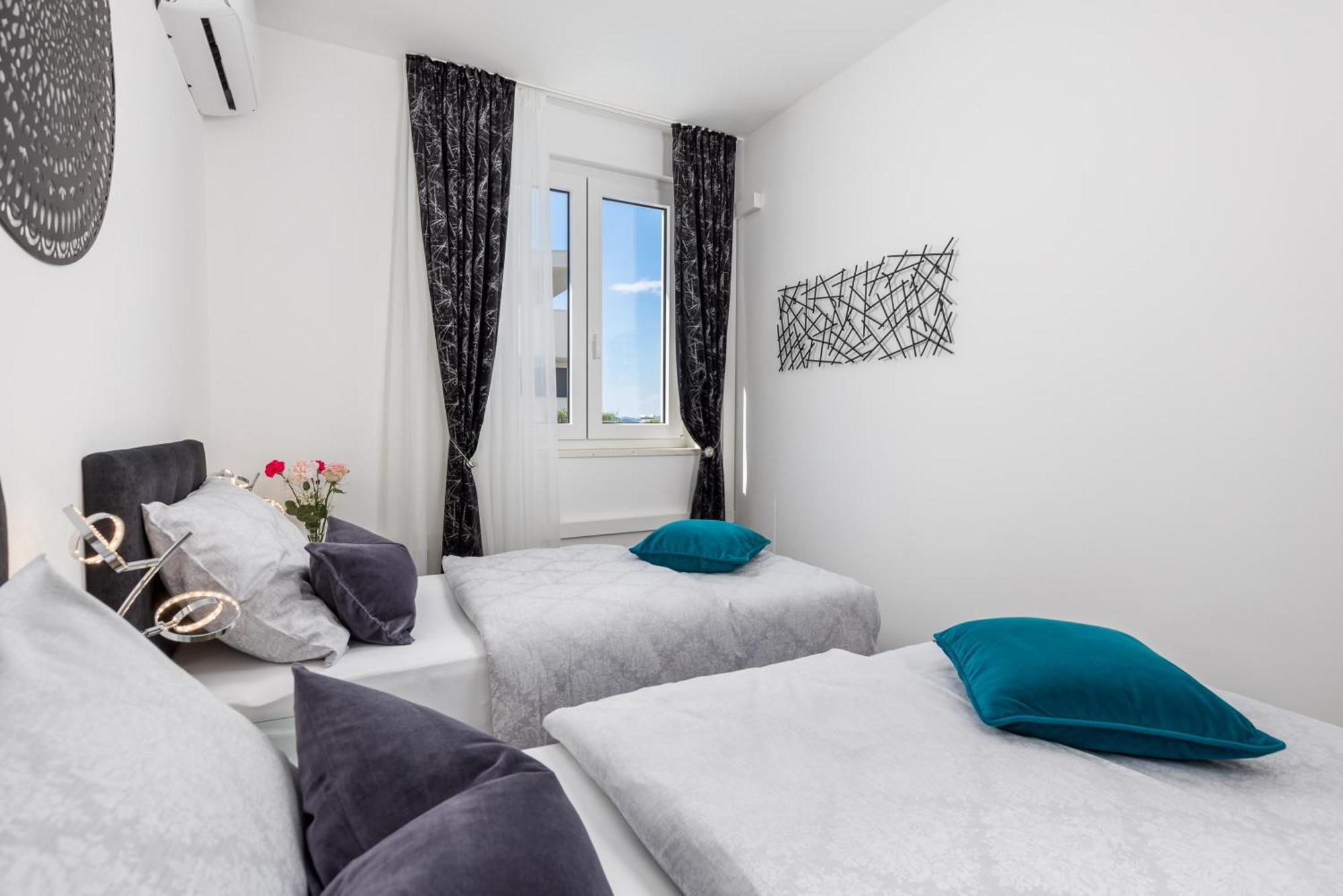 Luxury Apartment Hyperion With Private Pool And Garden Murter Extérieur photo