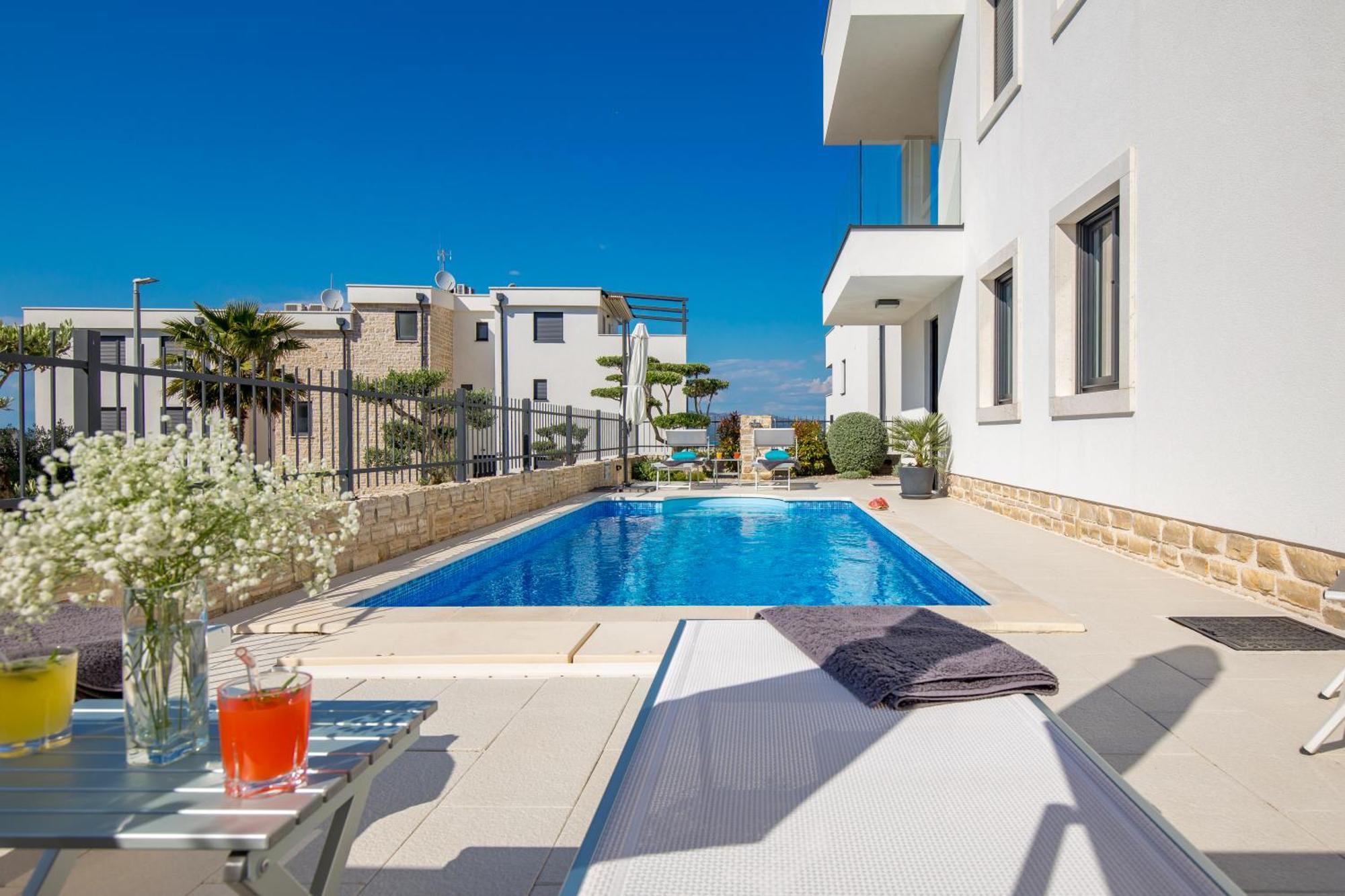 Luxury Apartment Hyperion With Private Pool And Garden Murter Extérieur photo