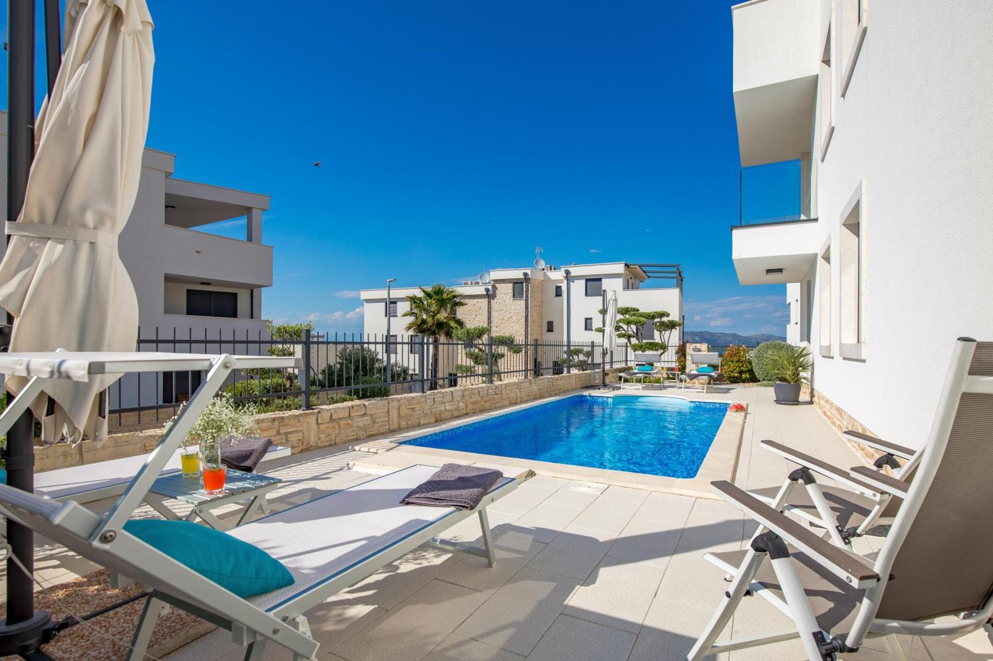 Luxury Apartment Hyperion With Private Pool And Garden Murter Extérieur photo
