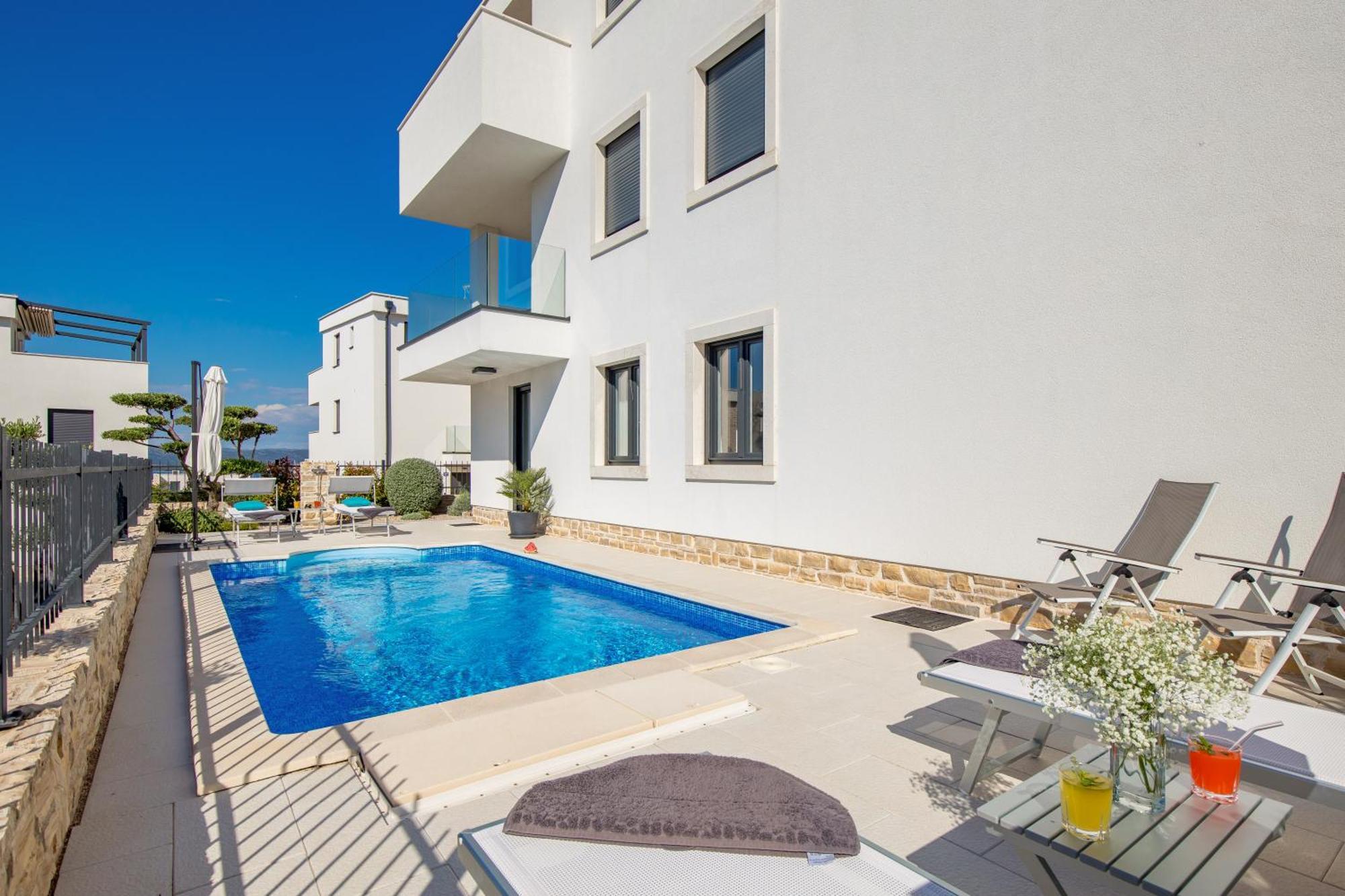 Luxury Apartment Hyperion With Private Pool And Garden Murter Extérieur photo