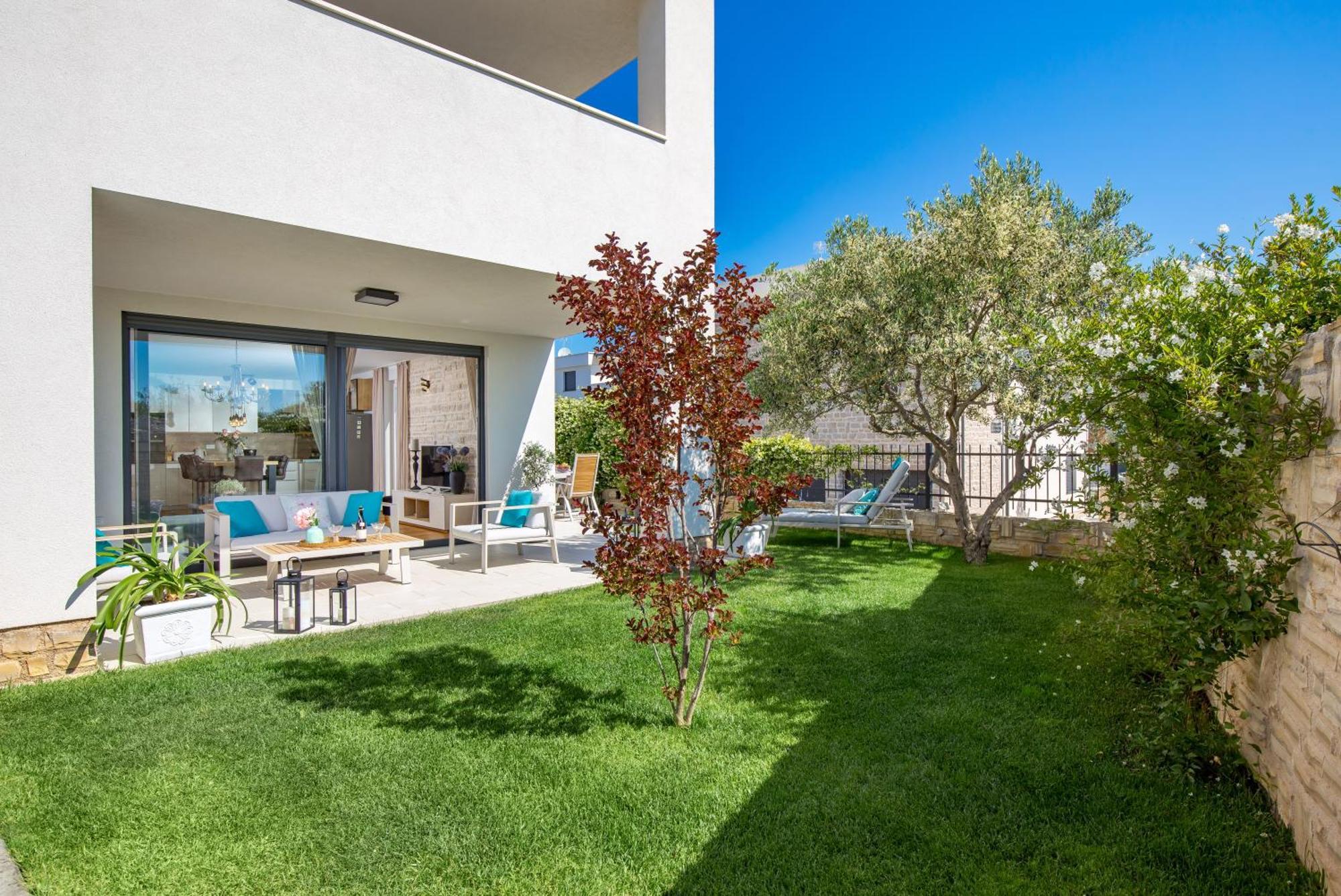 Luxury Apartment Hyperion With Private Pool And Garden Murter Extérieur photo