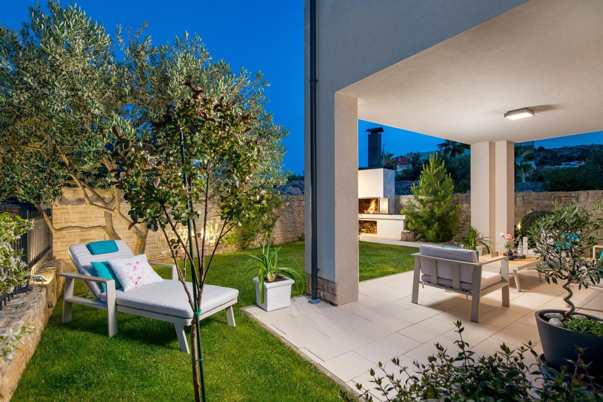 Luxury Apartment Hyperion With Private Pool And Garden Murter Extérieur photo